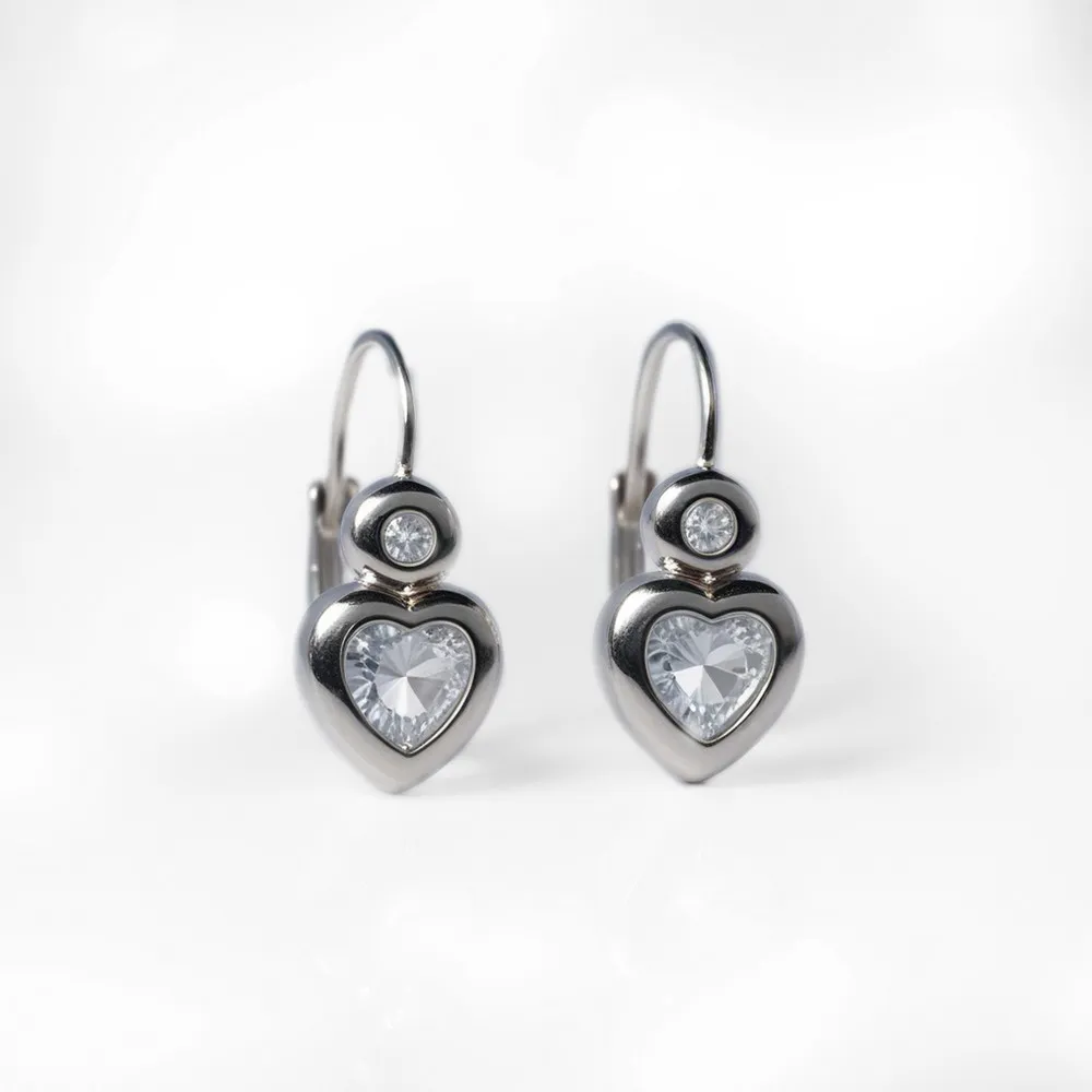 SILVER LINE MINDJUSE SRCE KRISTAL SA OKRUGLIM KRISTALOM I SIGURNOM KOPCOM 