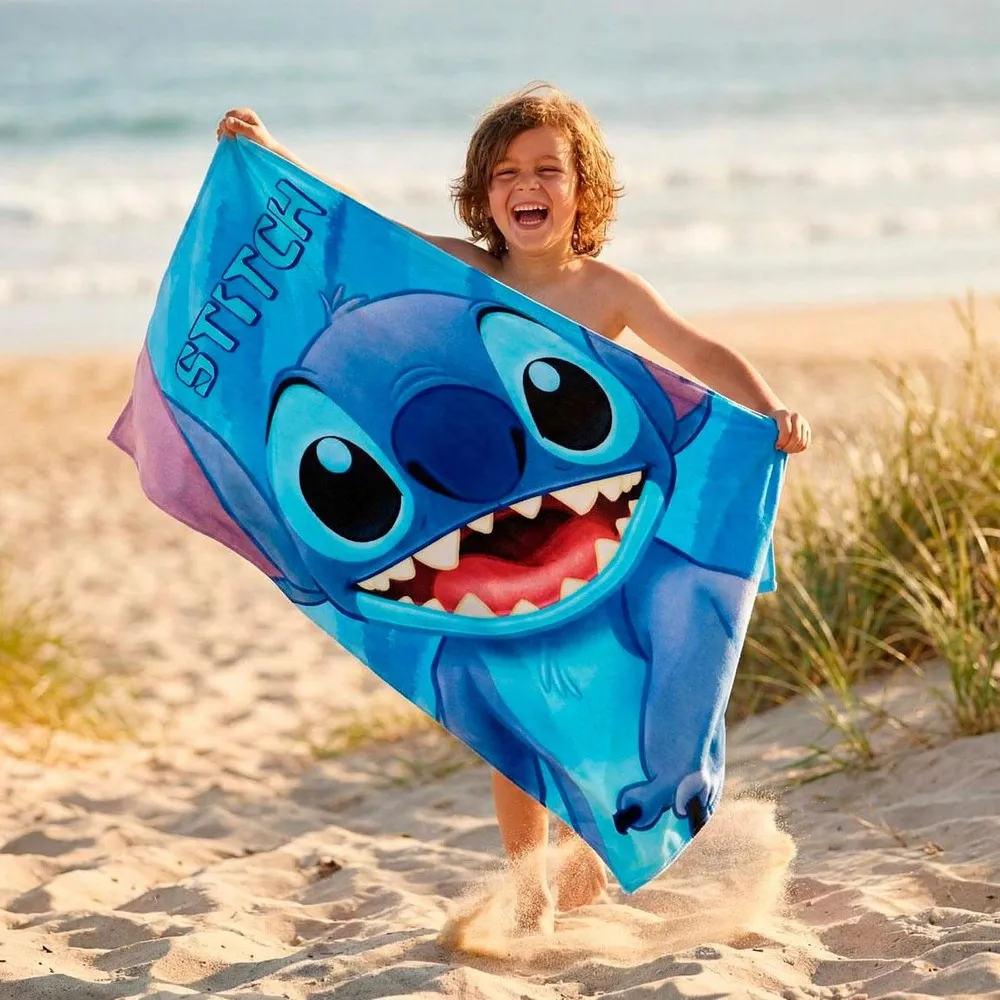 CERDA PESKIR ZA PLAZU STITCH 