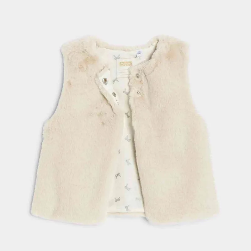 OKAIDI JAKNA VELUCHE 