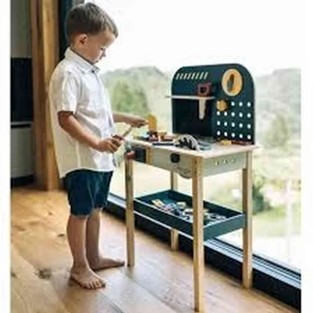 FREE2PLAY DRVENA RADIONICA SA ALATOM 