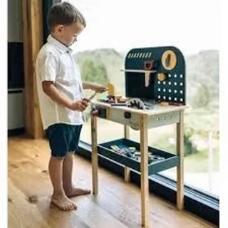 FREE2PLAY DRVENA RADIONICA SA ALATOM 