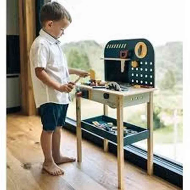 FREE2PLAY DRVENA RADIONICA SA ALATOM 