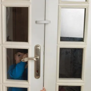BEBEKEVI ZASTITA ZA VRATA 