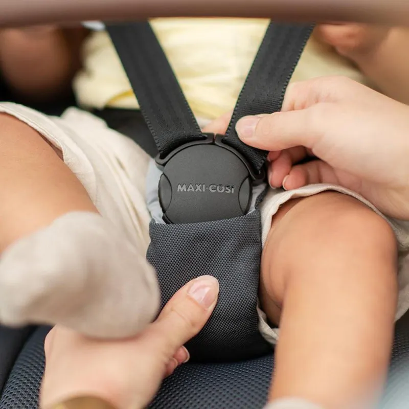 MAXI COSI KOLICA ADORRA2 ESSENTIAL GRAPHITE