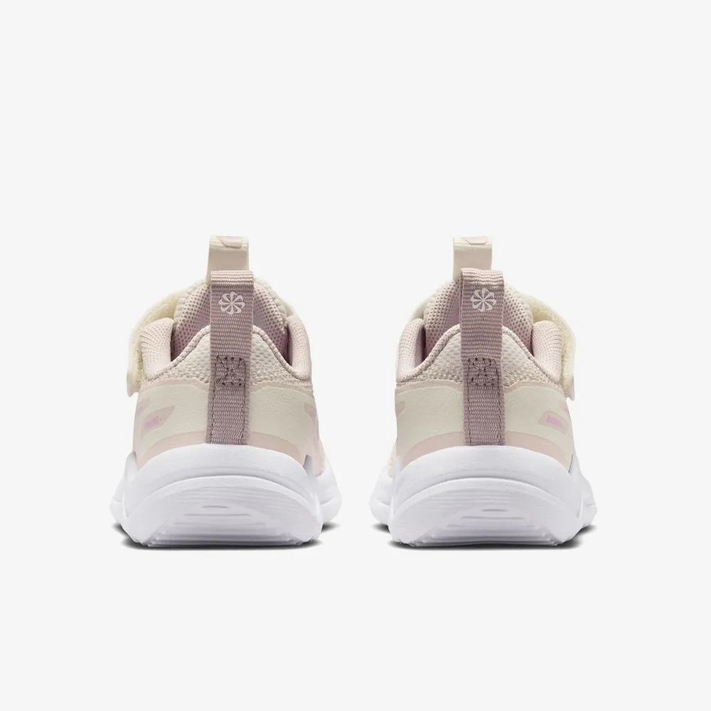 NIKE PATIKE NIKE COSMIC RUNNER 