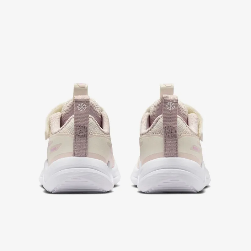 NIKE PATIKE NIKE COSMIC RUNNER 