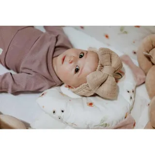 KIDZZ JASTUK ZA BEBE SA USIMA MEDA CVETICI 
