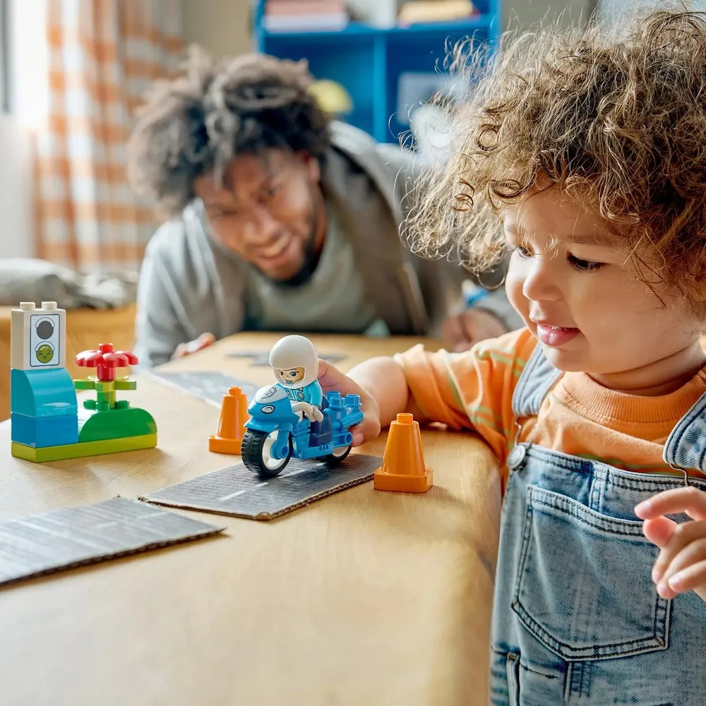 LEGO DUPLO BLUE POLICE MOTORCYCLE 