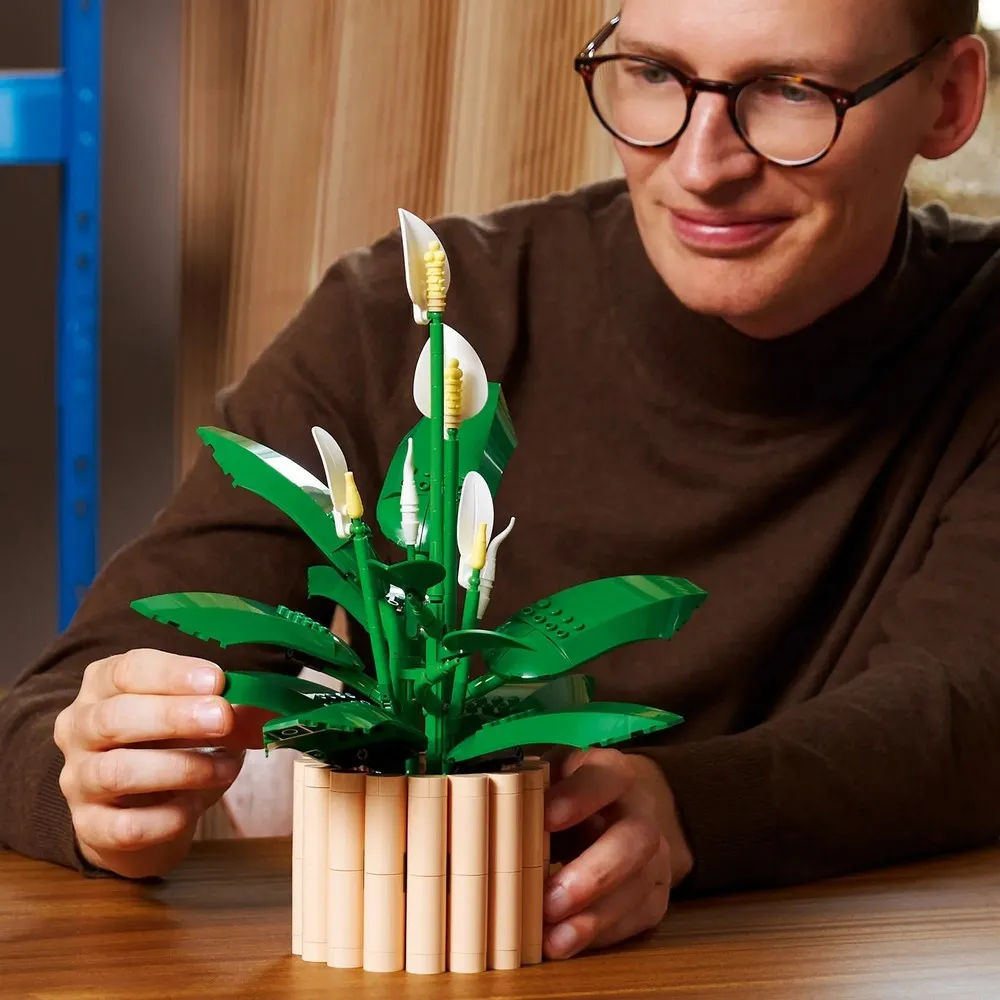 LEGO BOTANICAL PEACE LILY 