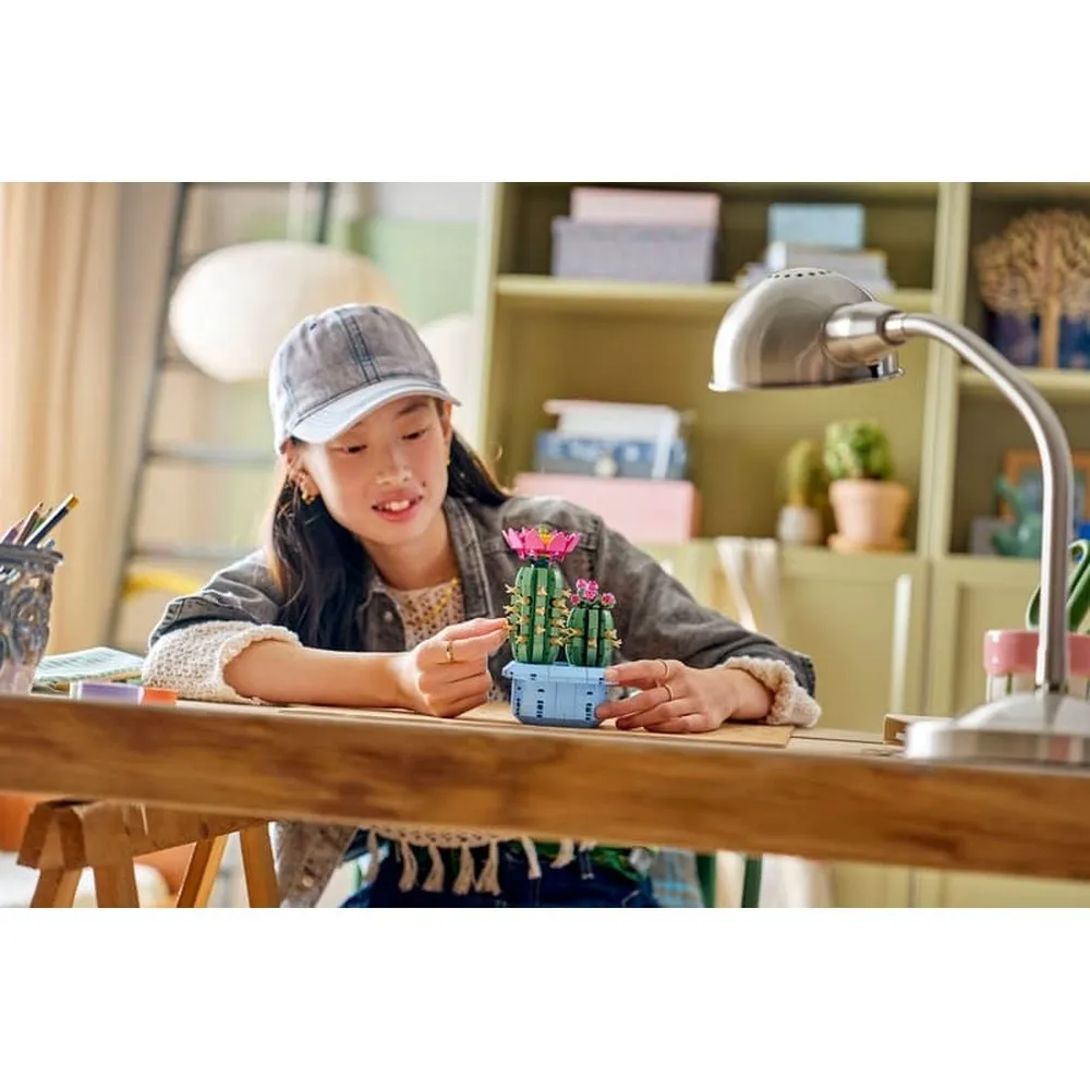 LEGO BOTANICAL FLOWERING CACTUS 